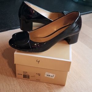 Michael Kors black patent pump size 7.5
